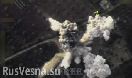 Ein ma chtiger Luftangriff: MWK der Russischen Fo deration haben die Tagung der Anfu hrer der Al Qaida auf einen Tipp von einer anderen Bande vernichtet (VIDEO)