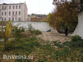 В Киеве обрушилась стена Софийского собора (фото)