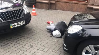 В красных кроссовках и с документами в кармане: как выбирали убийцу Вороненкова — эксклюзив РВ (ФОТО) В красных кроссовках и с документами в кармане: как выбирали убийцу Вороненкова — эксклюзив РВ (ФОТО)