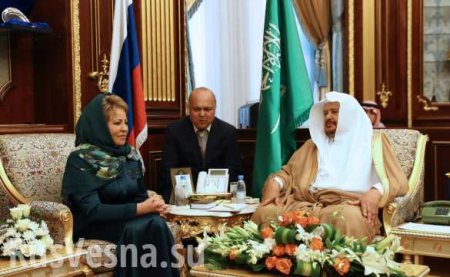 Матвиенко надела платок и зеленое платье на встречу с королем Саудовской Ар ...