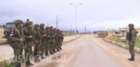 Syrien. Situation ist angespannt: das russische Militar steht auf dem Weg der turkischen Kampfer (FOTO)