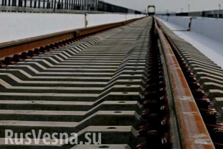 С материка в четыре пункта назначения: опубликовано расписание поездов через Крымский мост (ФОТО)