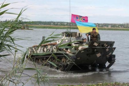 Синие человечки и перекрашенная советская техника: как Украина перешла на стандарты НАТО (ВИДЕО)